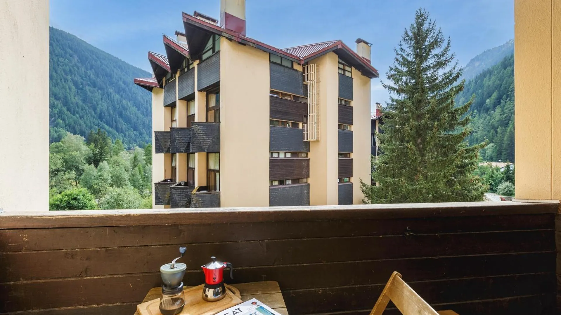 Apartment Residence Grand Roc - Campanules 205 - Happy Rentals Chamonix