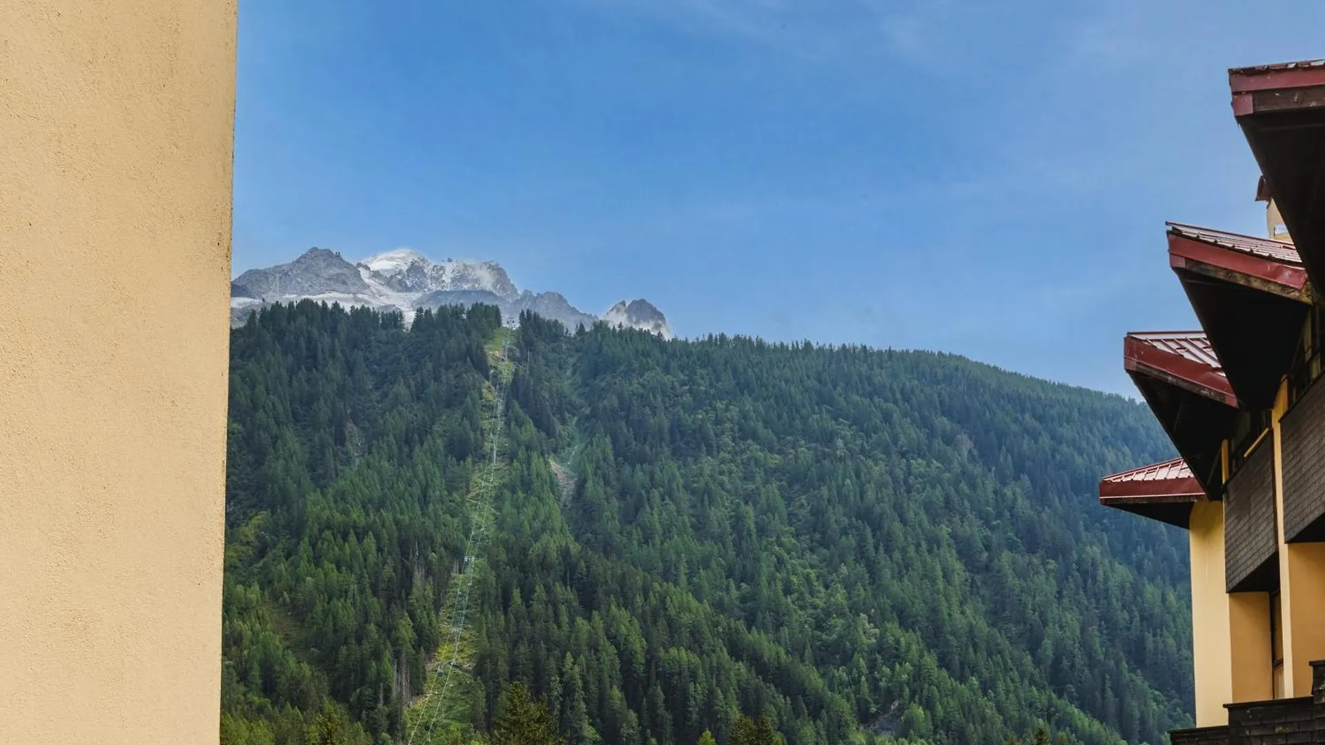 Residence Grand Roc - Campanules 205 - Happy Rentals Chamonix France